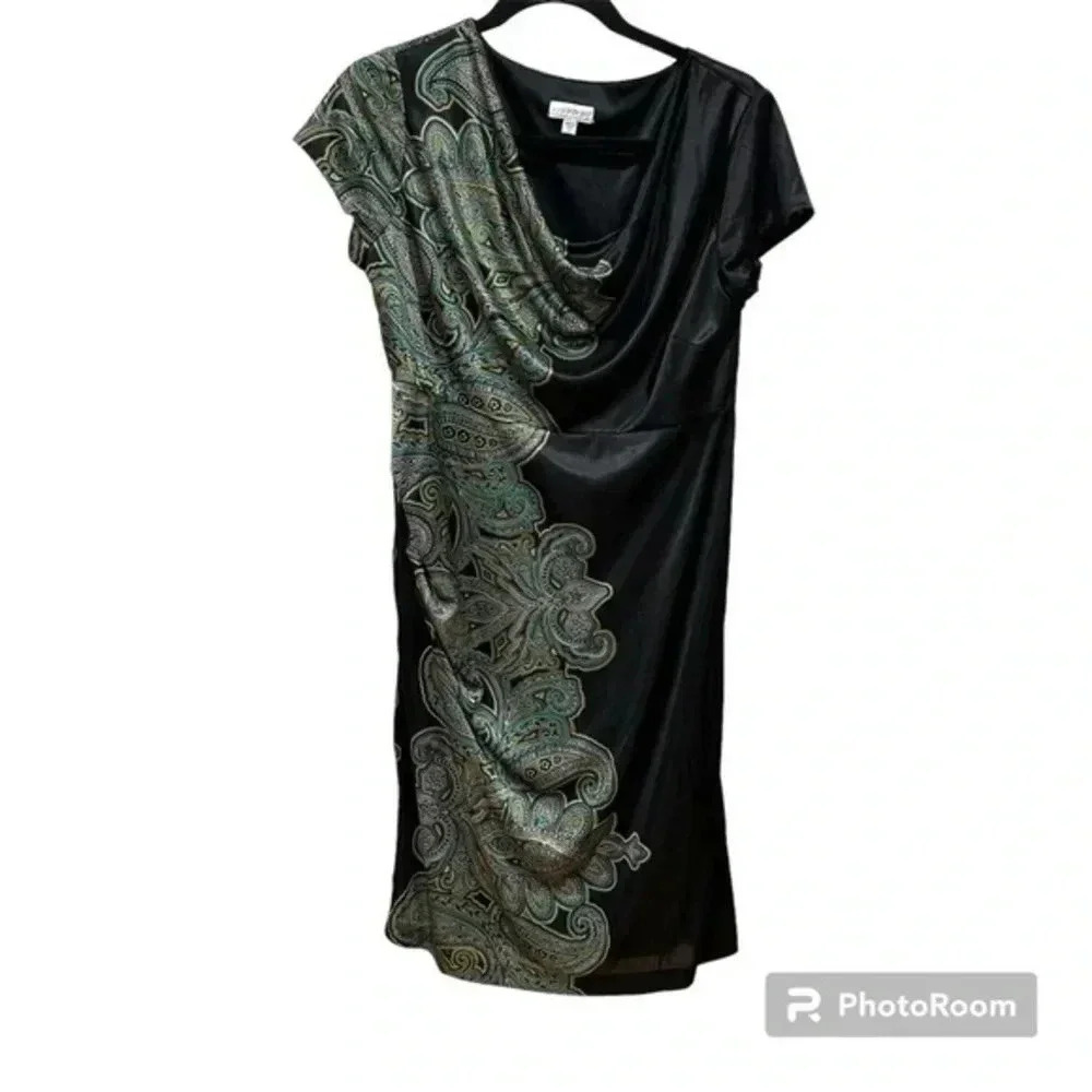 A pea in the pod dress Medium